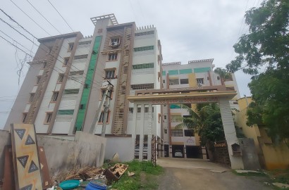 Sri Balakrishna Towers, Gorantla